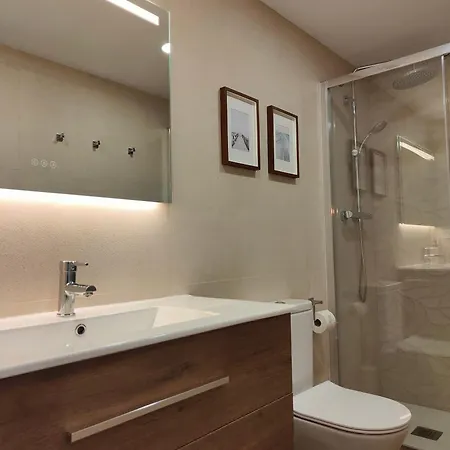 La Casita: Bajo Reformado Con Salida A Jardin Apartamento Dénia