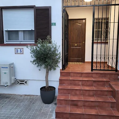 Apartment La Casita: Bajo Reformado Con Salida A Jardin Denia