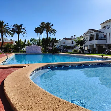 La Casita: Bajo Reformado Con Salida A Jardin Denia